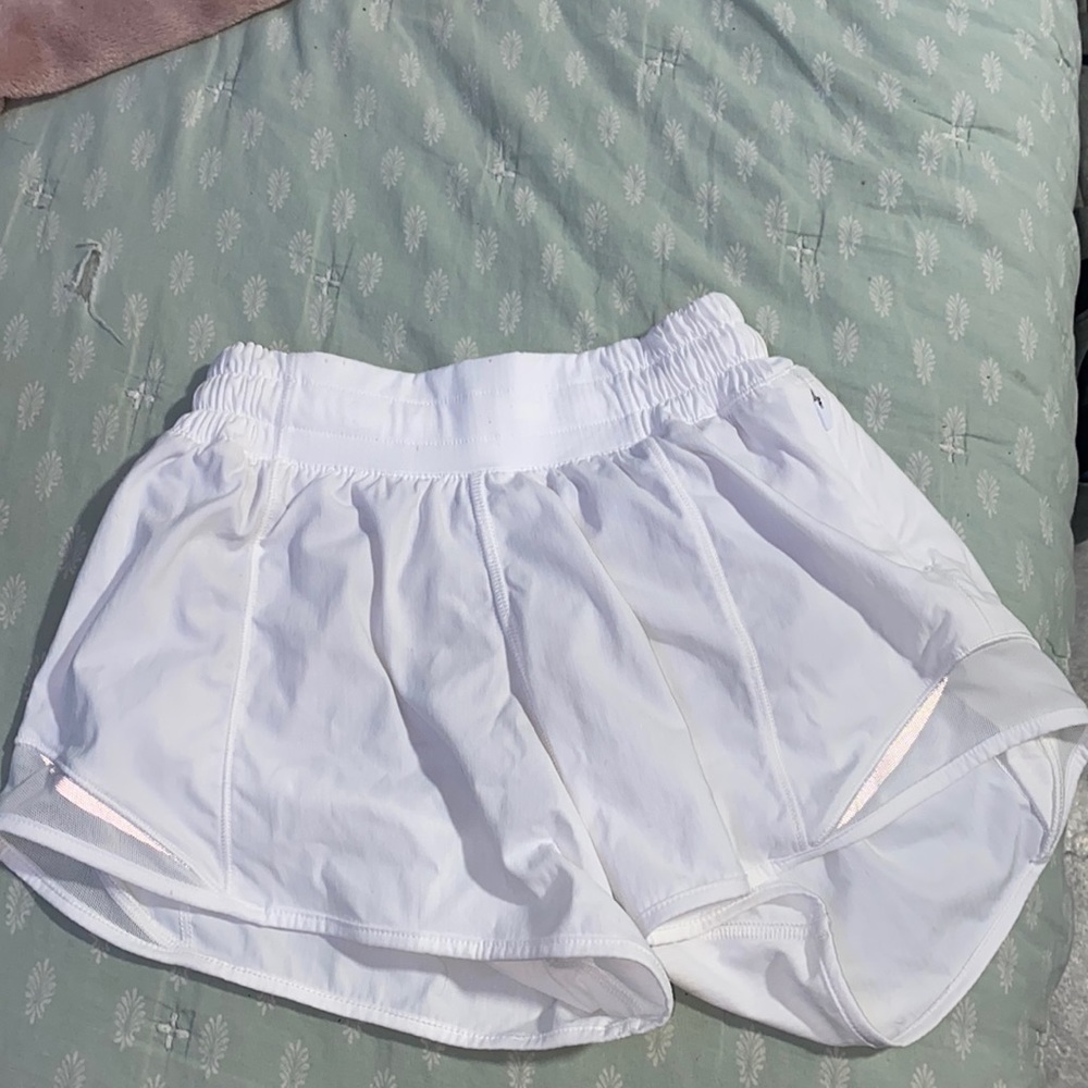 selling these because i thought they were 2.5 inch, but they’re 4 inch.